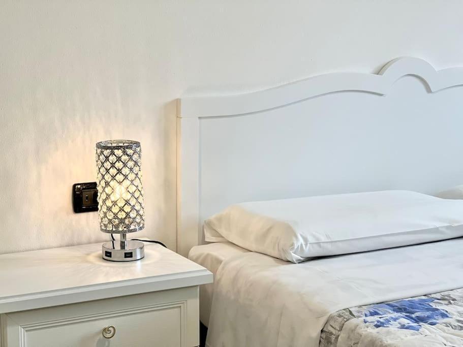 Comfyspot Apartment Rosia Екстериор снимка