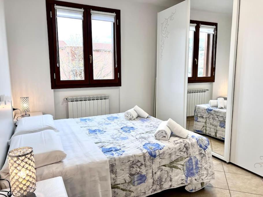Comfyspot Apartment Rosia Екстериор снимка