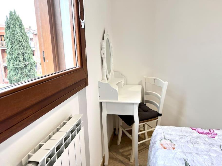 Comfyspot Apartment Rosia Екстериор снимка