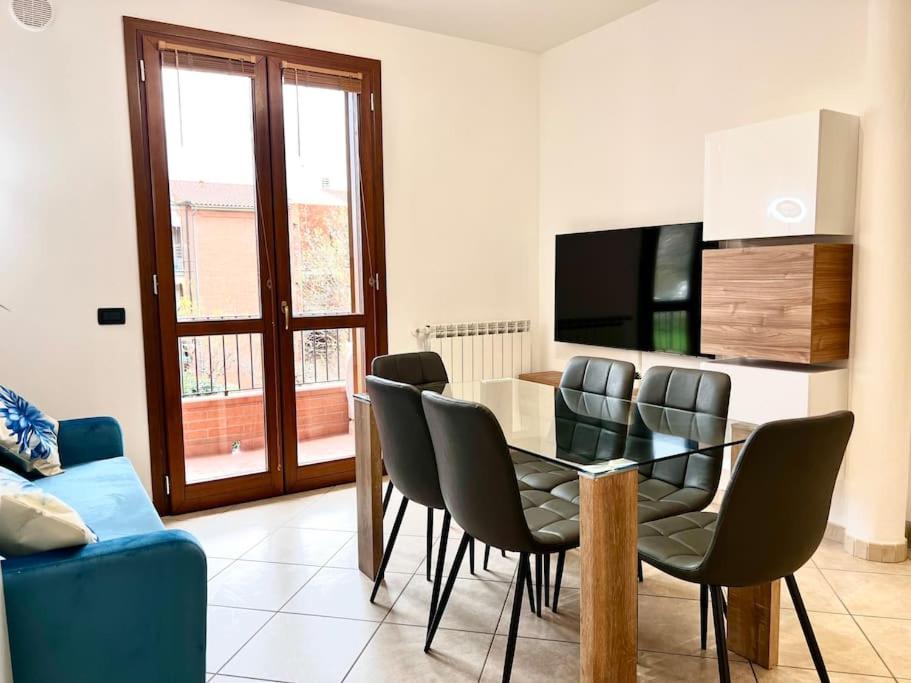 Comfyspot Apartment Rosia Екстериор снимка