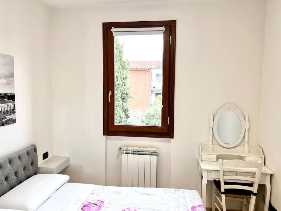 Comfyspot Apartment Rosia Екстериор снимка