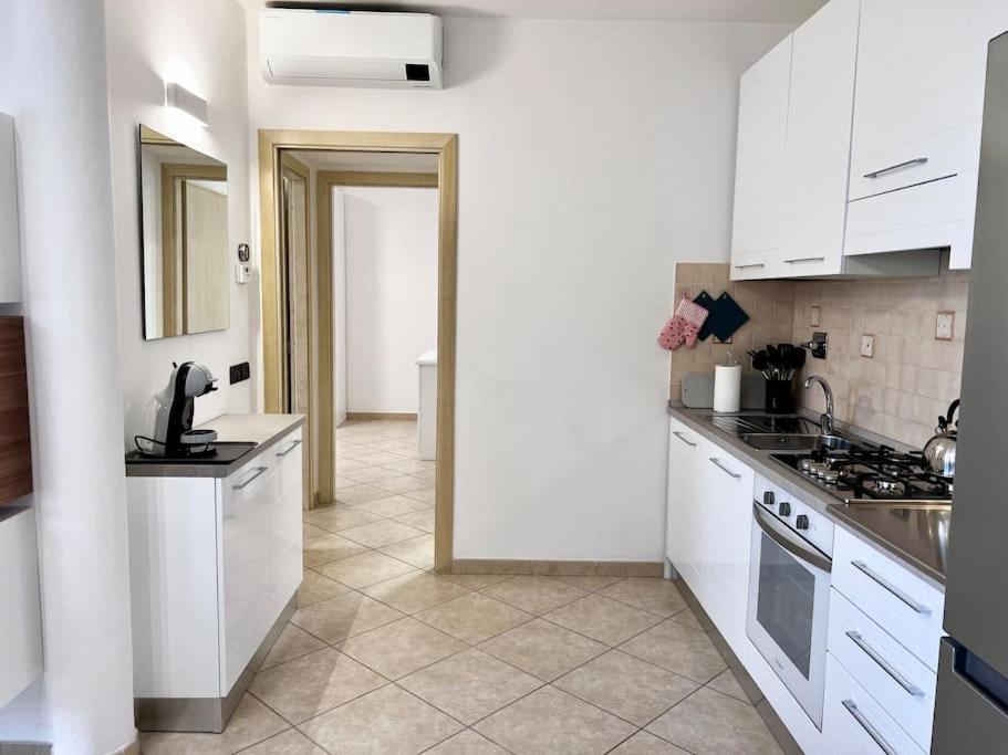 Comfyspot Apartment Rosia Екстериор снимка