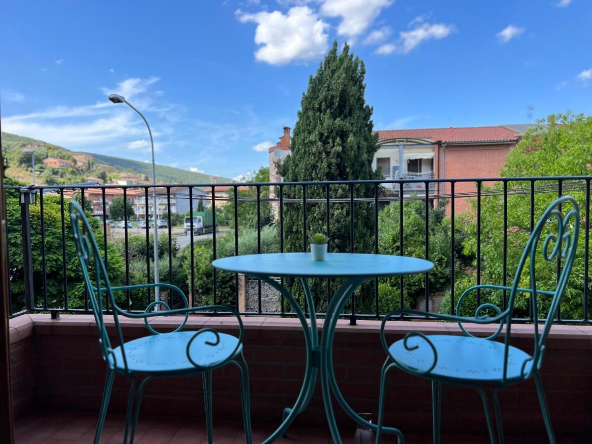 Comfyspot Apartment Rosia Екстериор снимка